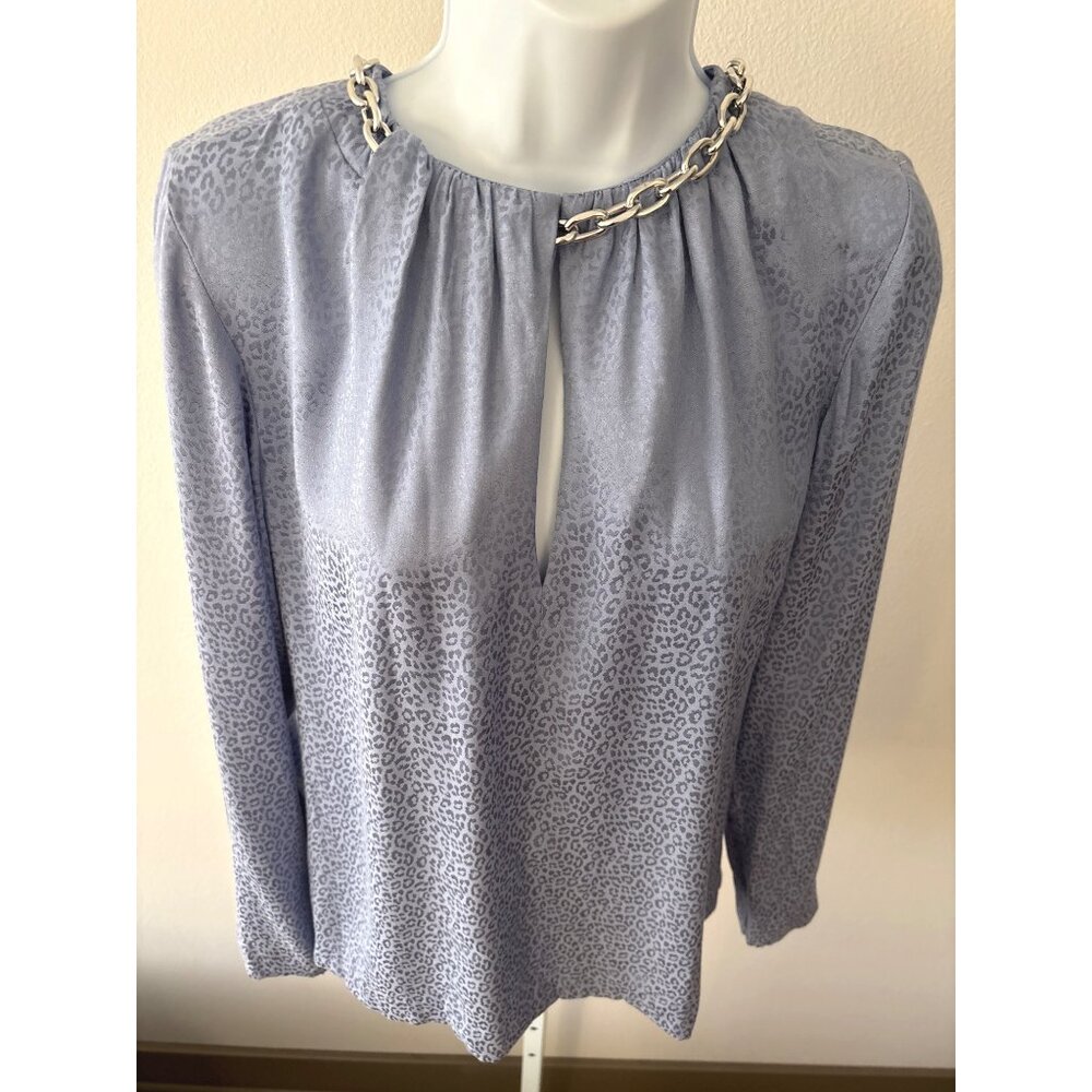 BCBGMAXAZRIA Blouse XSmall Chain Keyhole Neck Lavender Leopard NWT Quiet Luxury